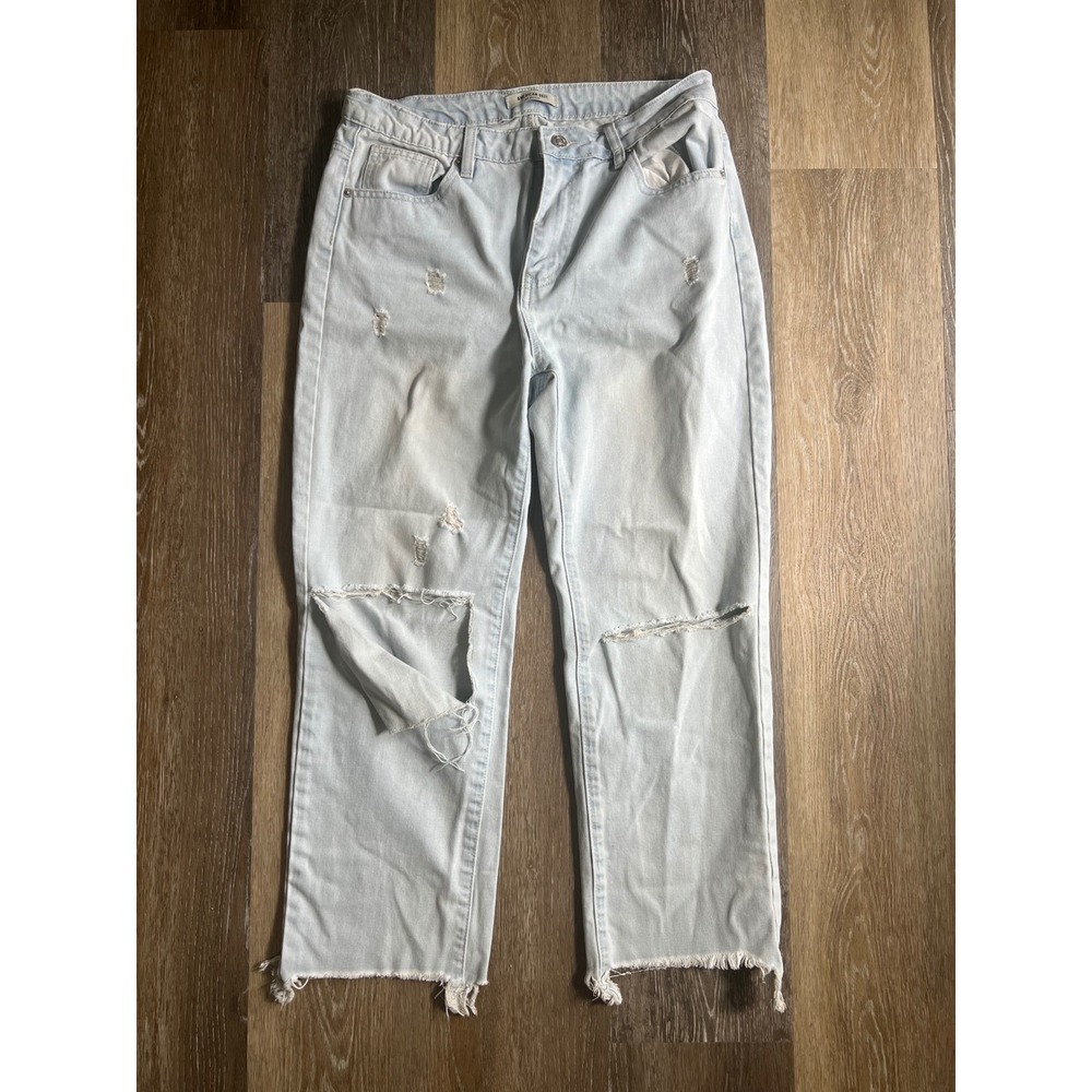 American‎ Bazi Light Wash Distressed Straight Leg Raw Hem Jeans Womens Size 11
